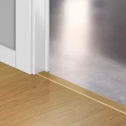Порог Quick Step Доска натурального дуба лакированная QSINCP03106