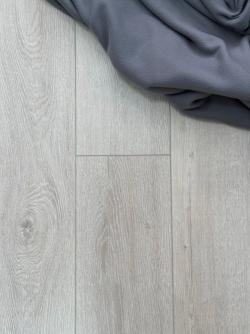 Дуб Тасман AQ-16