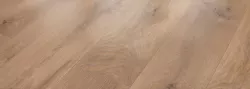 Дуб Бретань 47423 32 класс 8мм