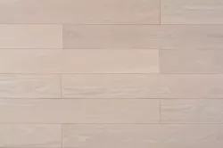 Ясень Белая ночь