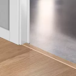 Порог Quick Step Белый лакированный дуб QSINCP00915