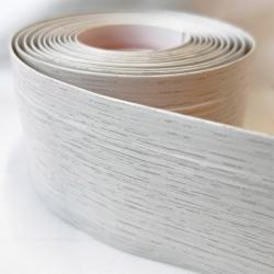 Гибкий плинтус самоклеящийся Flex Ясень анкор белый