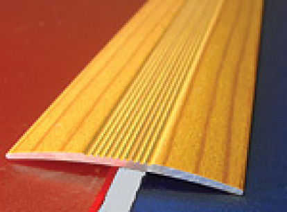 Изображение Подложка, порожки и все сопутствующие для пола Порожки Одноуровневый алюминиевый порожек А38 подобранный в цвет 