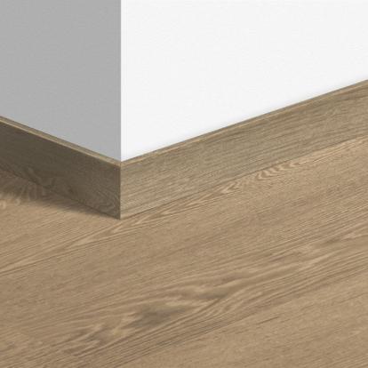 Изображение Плинтус Quick Step Дуб светло-серый золотистый QSSK03463 