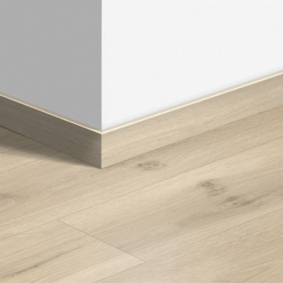 Изображение Плинтус Quick Step Дуб светло-бежевый QSVSKRA40017 